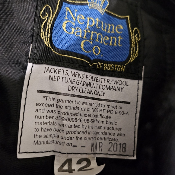 Classic Black Bomber Jacket - Picture 6 of 6